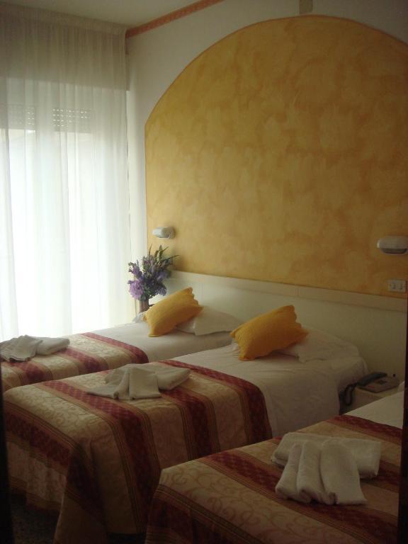 Hotel Arcade Rimini Cameră foto